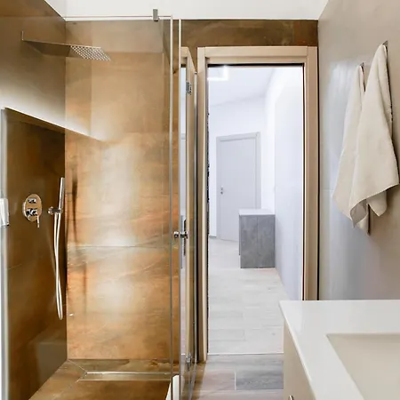 Suites&more 3* كومو